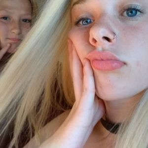 Meet your Posher, Emiley